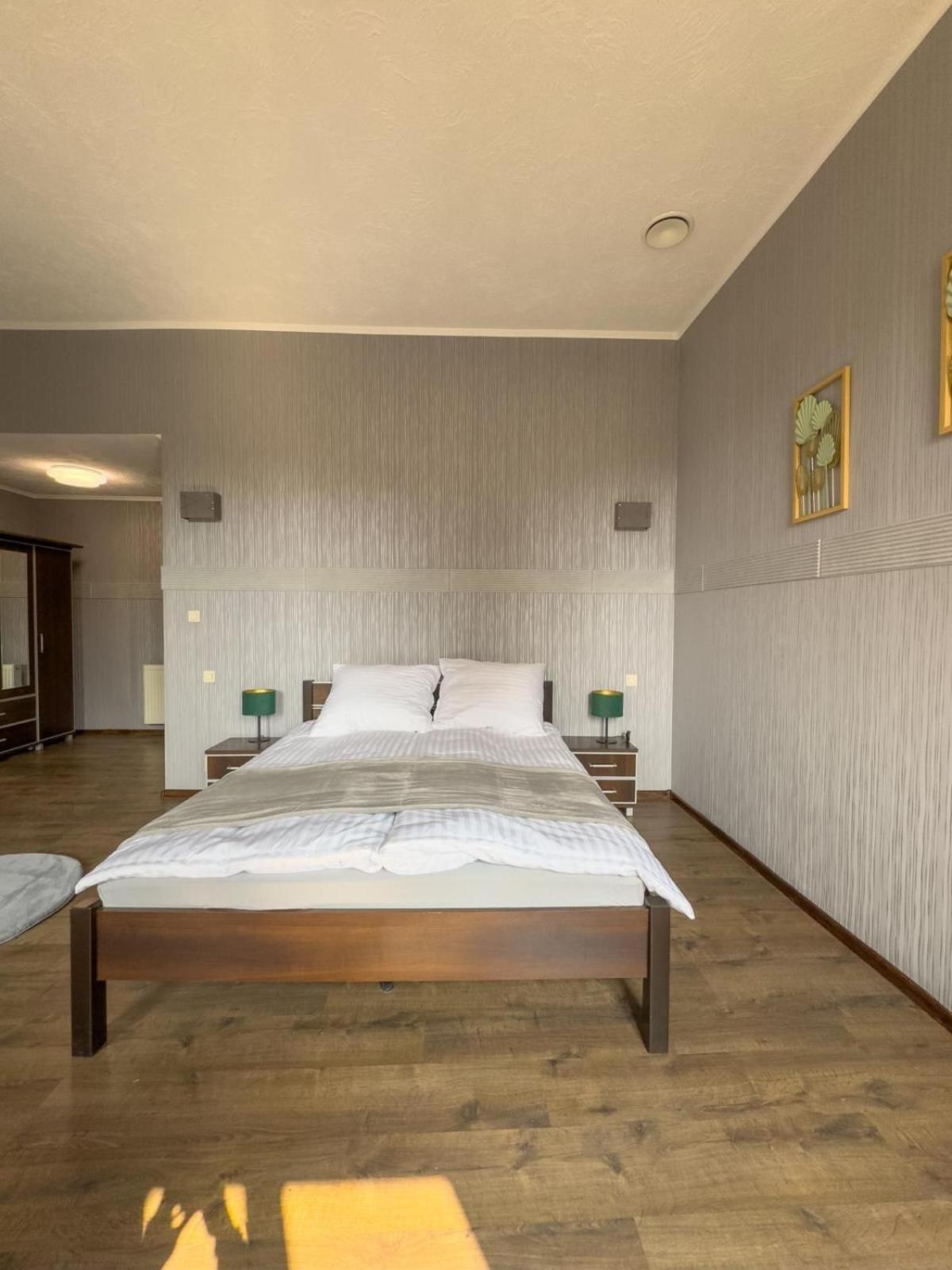 Kamienica Hotel Sulęcin Buitenkant foto