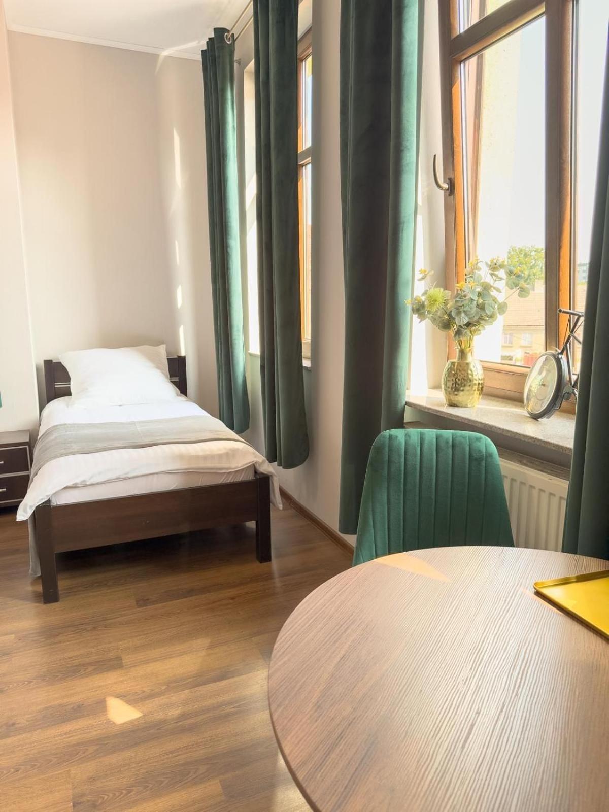 Kamienica Hotel Sulęcin Buitenkant foto